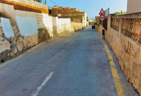 El carrer del Vall vist des de la cruïlla amb el carrer Terrassa