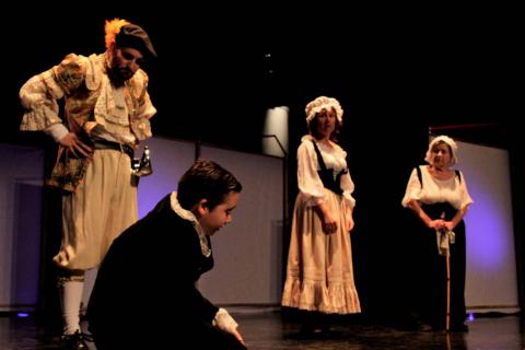 Els Xuts de Mont-roig representen 'Les alegres casades de Windsor'