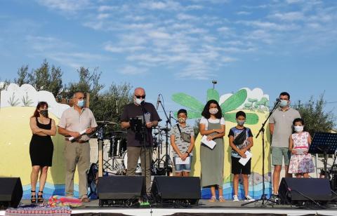 Els premiats van recollir els guardons de mans de l'alcalde i regidors