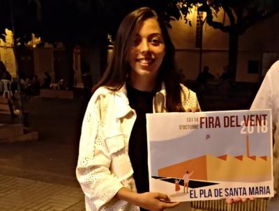 Judit Pinyol, amb el cartell guanyador