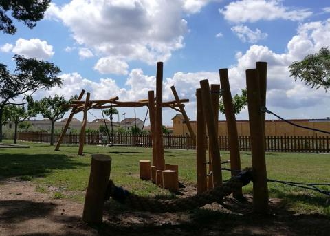 S'instal·larà un tobogan, gronxadors i taules de pícnic a l'àrea de jocs
