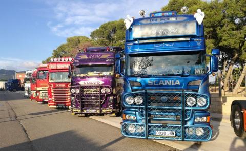 Exhibició de camions tunejats a la Fira del Vent 2019